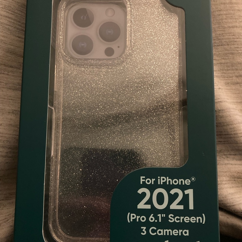 Glitter case for iPhone Pro 2021 6.1 screen 3 camera.